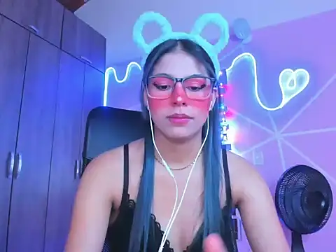  ALLYSON18  online show from 02/02/25, 11:19