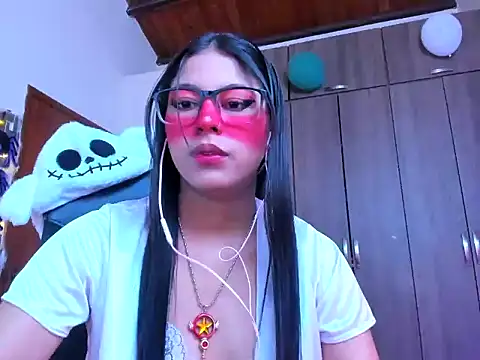  ALLYSON18  online show from 10/13/25, 11:43