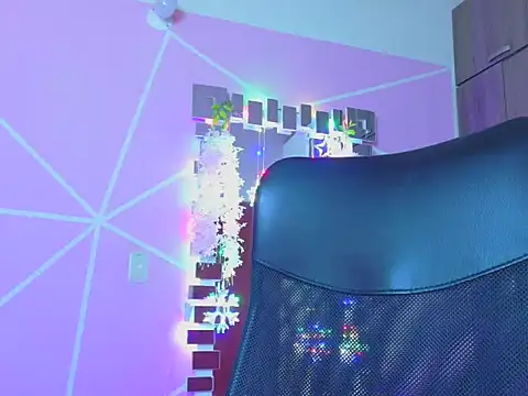  ALLYSON18  online show from 04/14/26, 12:44