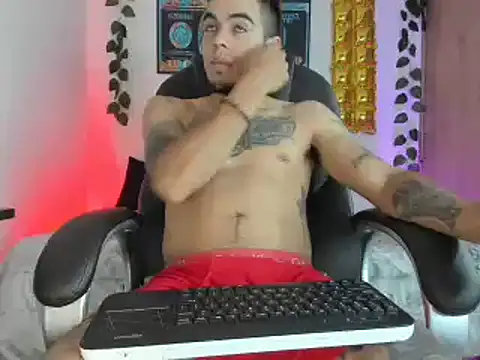 mikee scooth online show from 02/06/25, 07:45