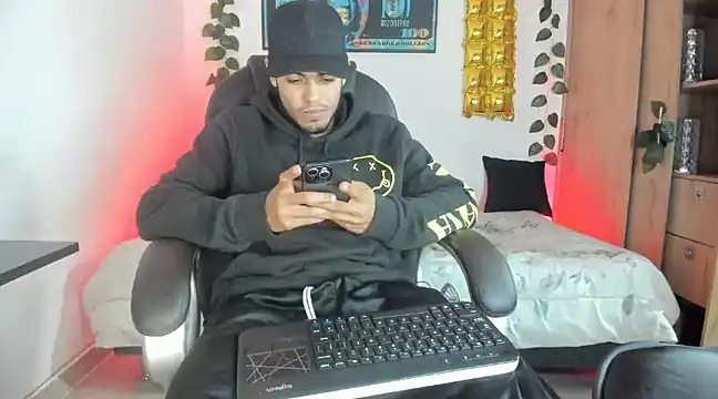 mikee scooth online show from 02/12/25, 03:51