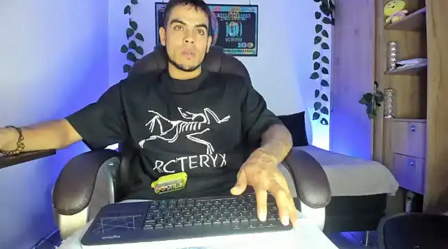 mikee scooth online show from 03/07/25, 03:29