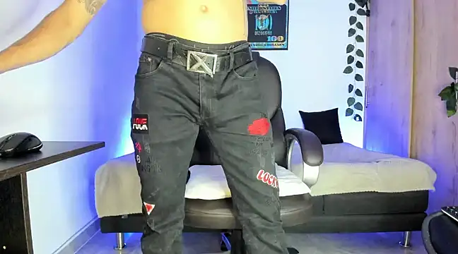 mikee scooth online show from 03/12/25, 03:13