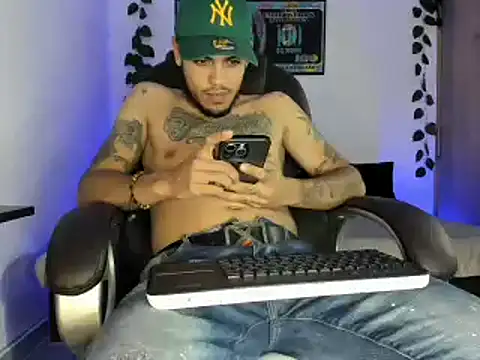 mikee scooth online show from 03/16/25, 06:31