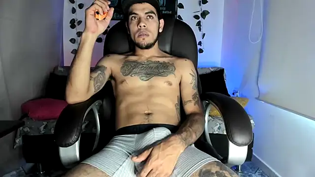 mikee scooth online show from 09/17/25, 04:41