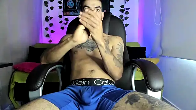 mikee scooth online show from 10/02/25, 04:58