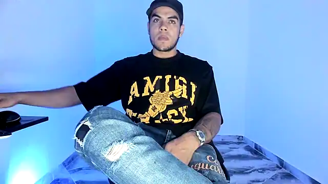 mikee scooth online show from 11/11/25, 10:32