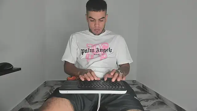 mikee scooth online show from 11/17/25, 05:52