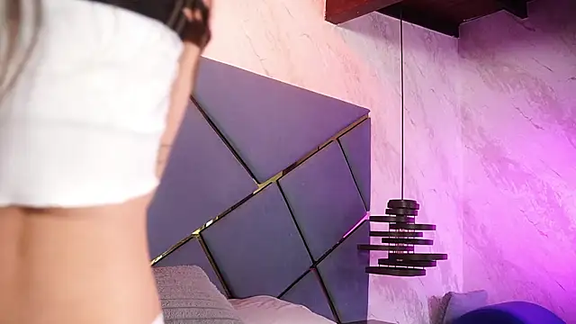 ammy durand online show from 12/17/25, 07:09