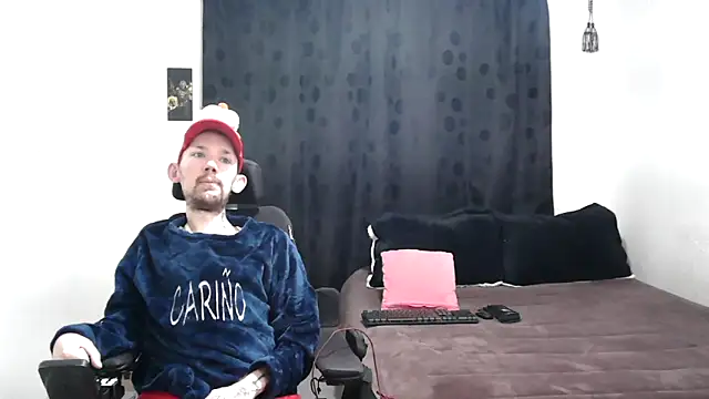 Sophia and Thomas online show from 12/22/24, 11:22