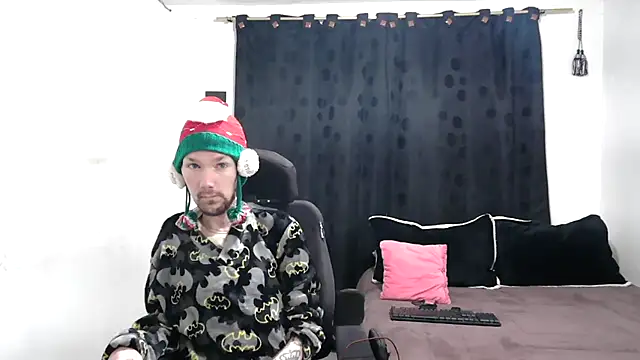 Sophia and Thomas online show from 12/24/24, 11:38