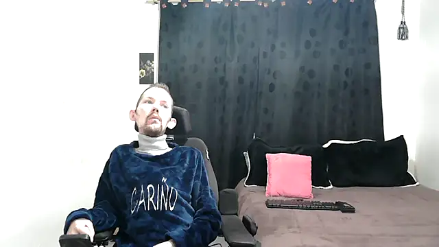 Sophia and Thomas online show from 02/26/25, 09:53