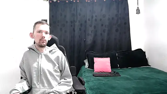 Sophia and Thomas online show from 03/19/25, 10:22