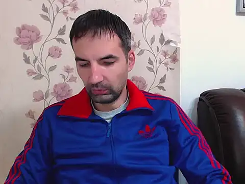 Leo 1617 online show from 12/03/25, 08:56