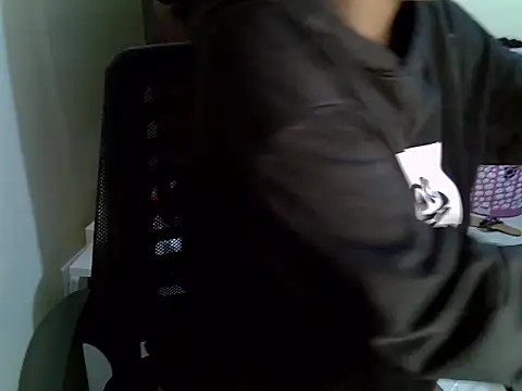 Caryyyl online show from 04/12/26, 08:08