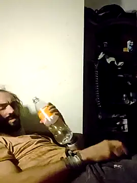 Snapshot of harterdome chatting on 10/07/25, 11:29 harterdome online show from 10/07/25, 11:29