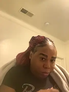 Snapshot of sexxycandyred chatting on 09/26/25, 02:59 sexxycandyred online show from 09/26/25, 02:59