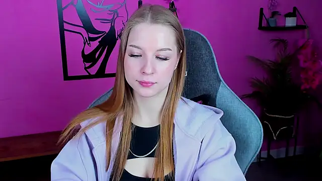 CuteMousee online show from 12/15/24, 09:03