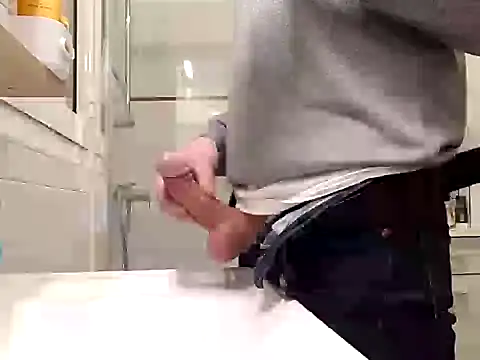 Snapshot of Veinedur chatting on 02/20/25, 08:03 Veinedur online show from 02/20/25, 08:03