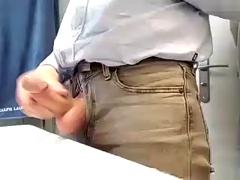 Snapshot of Veinedur chatting on 11/27/25, 10:06 Veinedur online show from 11/27/25, 10:06