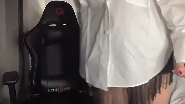 Snapshot of Wild_Fantasy_7 chatting on 02/05/25, 07:53 Wild Fantasy 7 online show from 02/05/25, 07:53