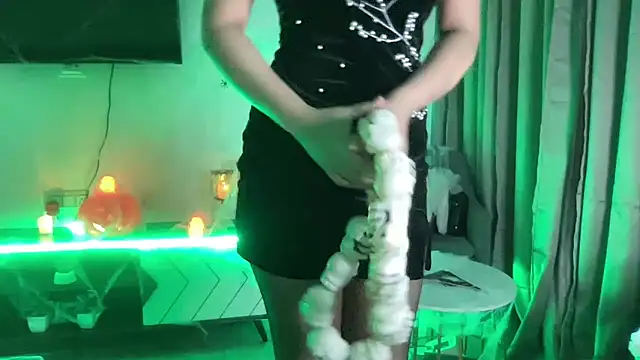 Snapshot of Wild_Fantasy_7 chatting on 10/30/25, 09:04 Wild Fantasy 7 online show from 10/30/25, 09:04