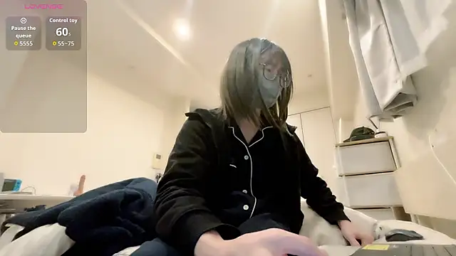 mel  mel online show from 12/20/25, 03:41