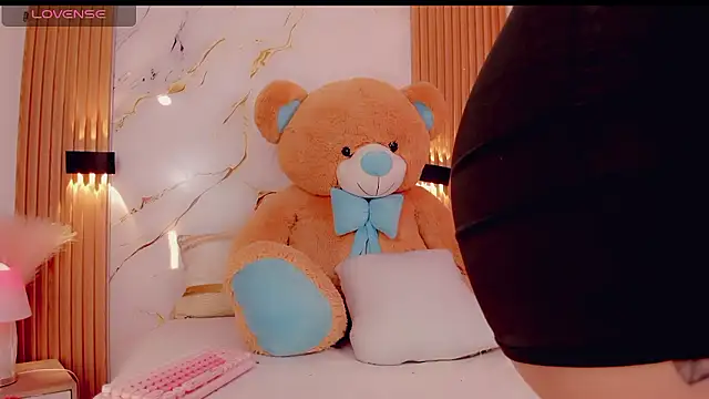 BrendaSquirtx online show from 01/18/26, 05:28