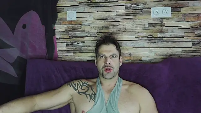 Snapshot of XxBigboybandxX chatting on 01/25/25, 03:09 XxBigboybandxX online show from 01/25/25, 03:09