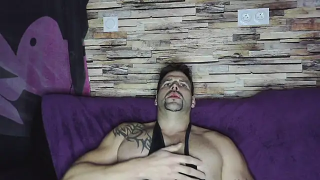 Snapshot of XxBigboybandxX chatting on 01/26/25, 04:51 XxBigboybandxX online show from 01/26/25, 04:51