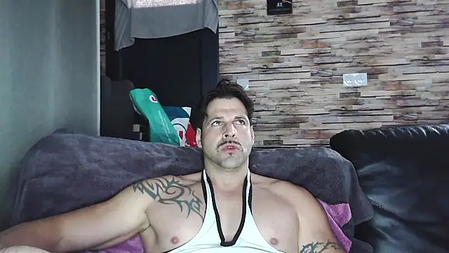 XxBigboybandxX online show from 01/18/26, 04:22