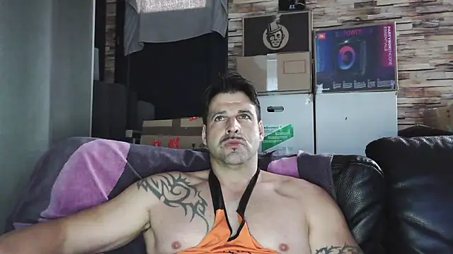 XxBigboybandxX online show from 04/01/26, 03:09