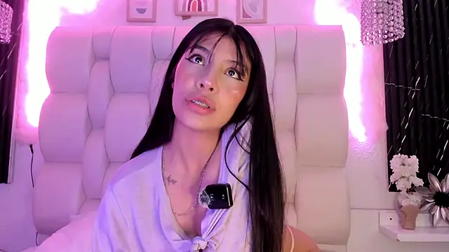 MelodiLovee  online show from 03/04/26, 03:51