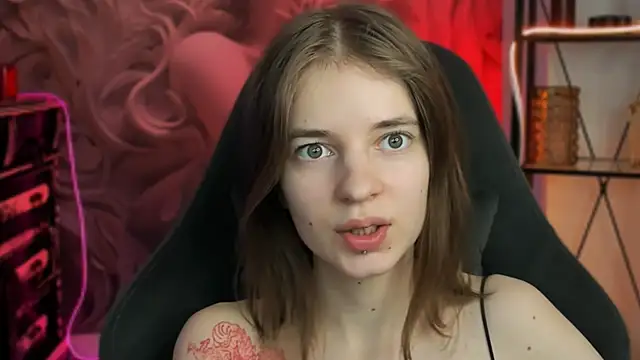 TinaDavil online show from 02/04/25, 05:45