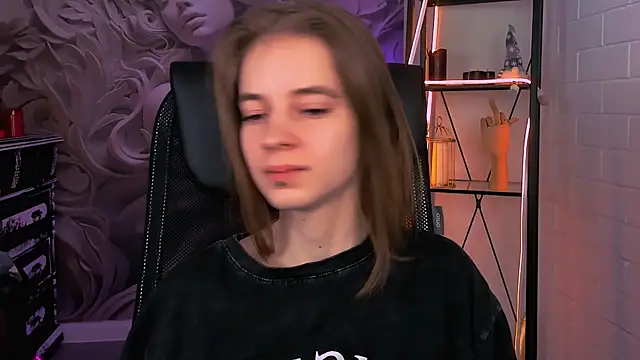 TinaDavil online show from 03/03/25, 05:39