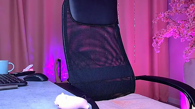 TinaDavil online show from 02/18/26, 09:27