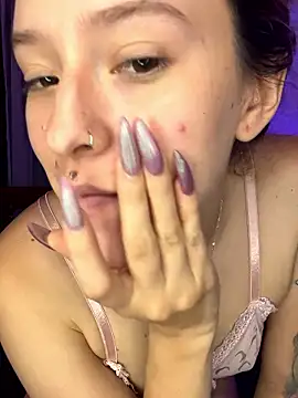 Ginger Foxy online show from 04/11/26, 07:51