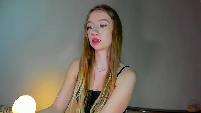 minidivaa  online show from 04/18/26, 07:58