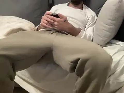 4small4inchlol online show from 02/03/26, 08:25