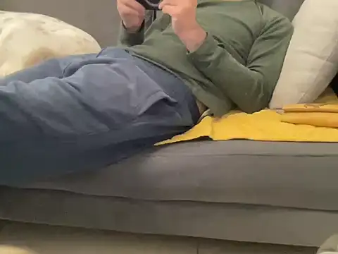 4small4inchlol online show from 04/01/26, 08:59