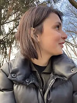 Snapshot of SandraCarter chatting on 12/19/24, 11:07 SandraCarter online show from 12/19/24, 11:07