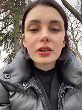 Snapshot of SandraCarter chatting on 12/21/24, 10:06 SandraCarter online show from 12/21/24, 10:06