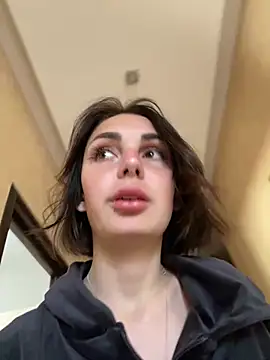 Snapshot of SandraCarter chatting on 03/12/25, 01:40 SandraCarter online show from 03/12/25, 01:40