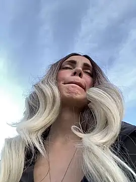 Snapshot of SandraCarter chatting on 03/16/25, 05:03 SandraCarter online show from 03/16/25, 05:03