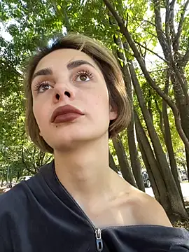 Snapshot of SandraCarter chatting on 09/24/25, 11:24 SandraCarter online show from 09/24/25, 11:24