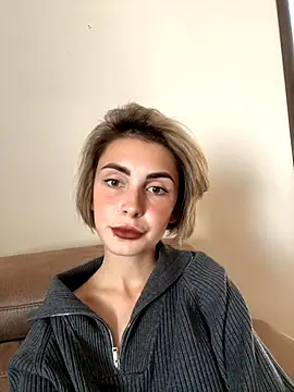 Snapshot of SandraCarter chatting on 10/26/25, 11:05 SandraCarter online show from 10/26/25, 11:05