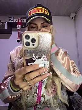 alicev kitty online show from 11/28/25, 12:52