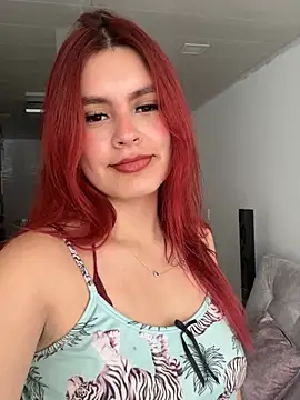 Snapshot of Isa_smeraldy chatting on 01/16/26, 02:54 Isa smeraldy online show from 01/16/26, 02:54