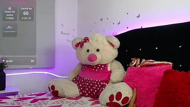 Snapshot of Daiyan_Collins chatting on 02/13/25, 05:26 Daiyan Collins online show from 02/13/25, 05:26