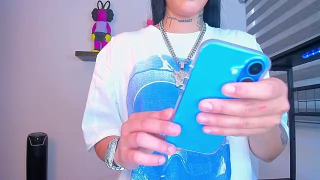 Gangster Girl online show from 10/19/25, 10:10